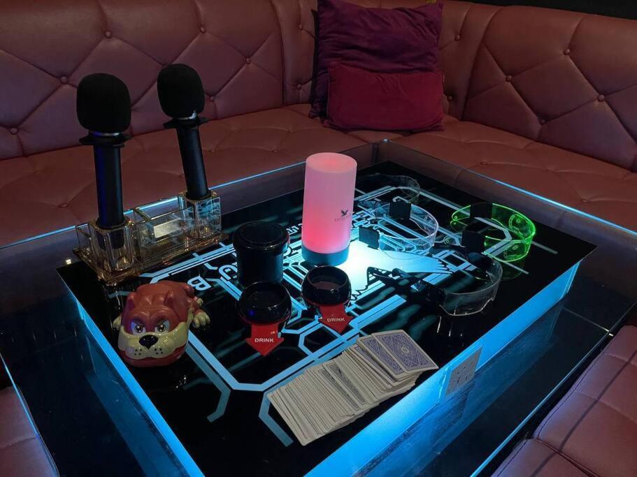 1tebrau Entertainment 2br
