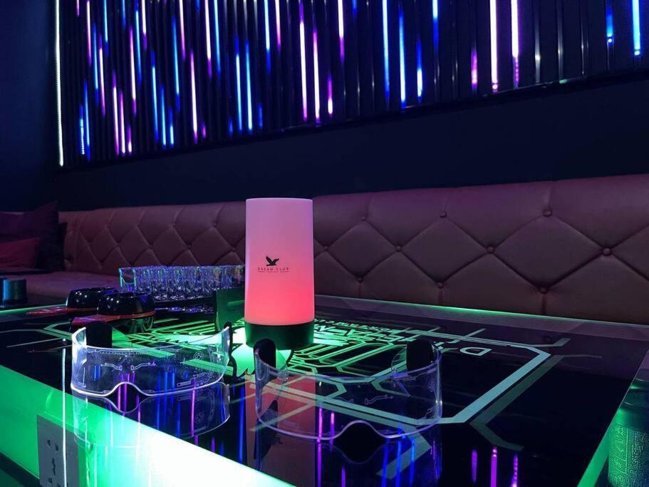 1tebrau Entertainment 2br