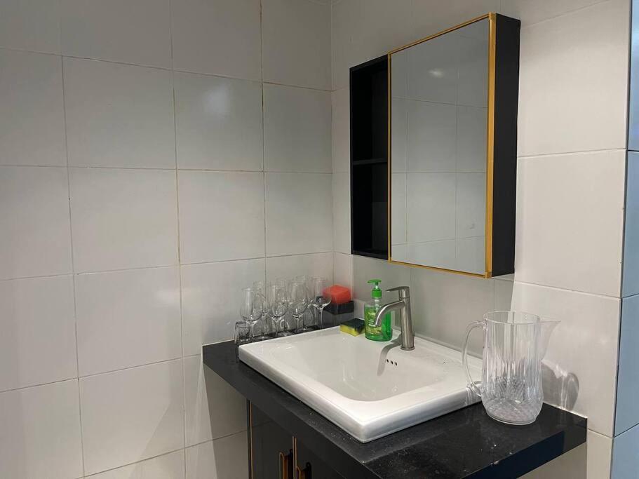 1tebrau Entertainment 2br *